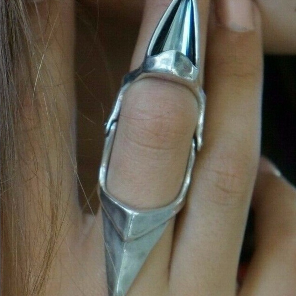 UNO de 50 Double Finger Ring - Picture 9 of 10